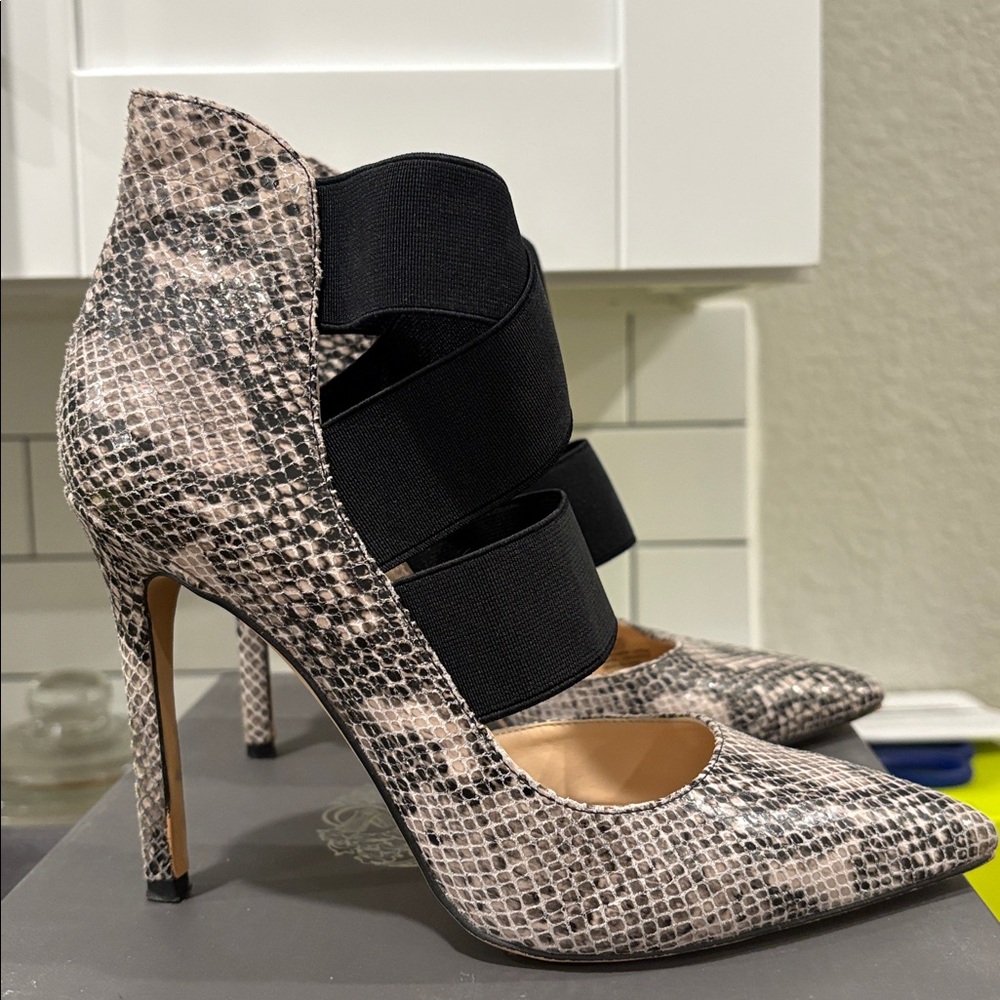 Vince Camuto Black and Cream Snakeskin Heels